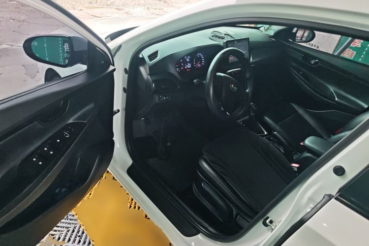 Used Hyundai Celesta 2018 1.6L Automatic GL Enjoyment Edition China VI compliant