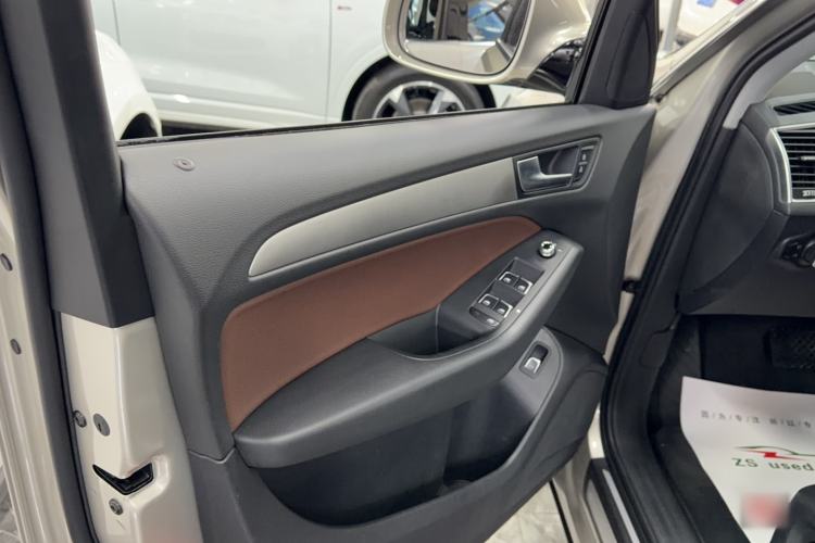 Used Audi Q5 2017 Plus 40 TFSI Ambition Model