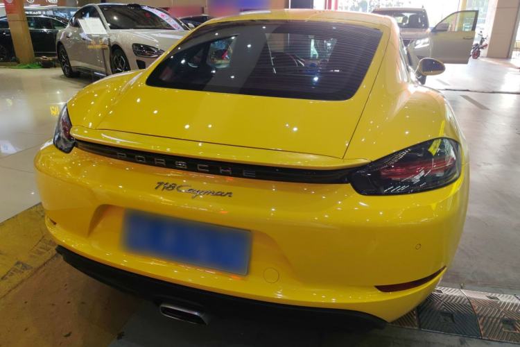 Used Porsche 718 2016 Cayman 2.0T
