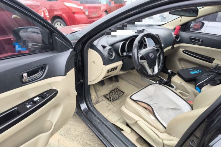 Used CHANGAN Eado 2013 1.6L Manual Luxury Model China V Standard Driver Seat