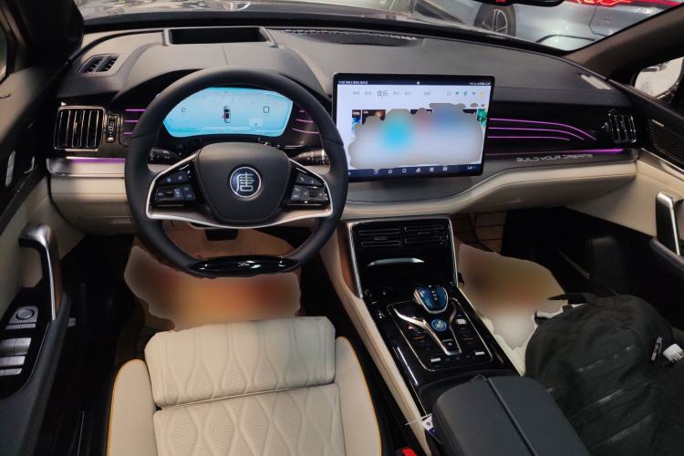 Used BYD Tang New Energy 2022 DM-p 215KM Four-Wheel Drive Flagship Model Center Console