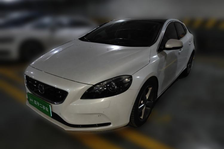 Used Volvo V40 2013 T5 Prestige Edition