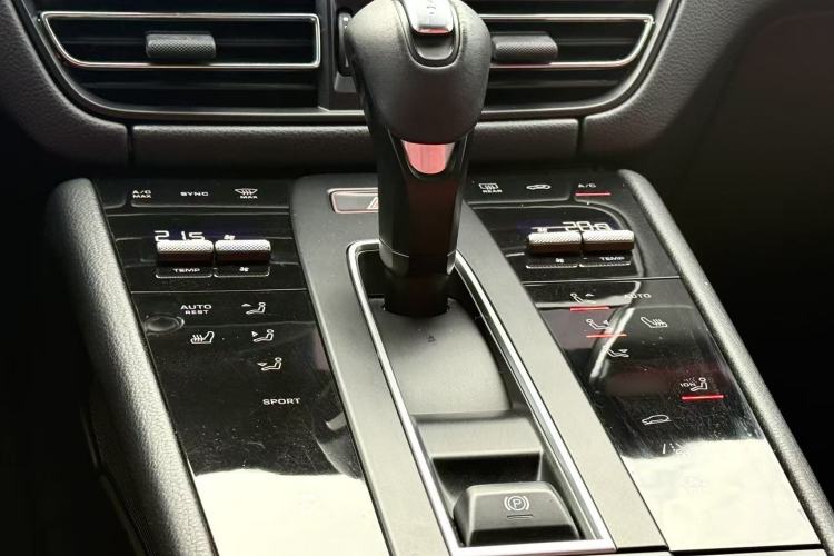 Used Porsche Macan 2022 Macan 2.0T