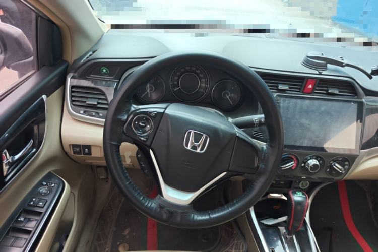 Used Honda Crider 2013 1.8L automatic luxury edition

