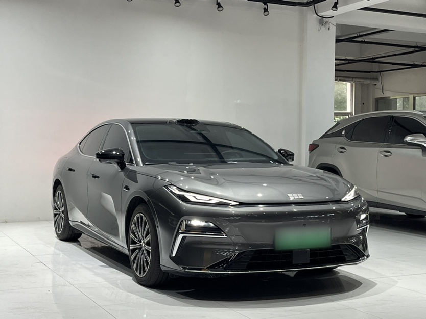 Geely Galaxy 8 2025 130km EM-P Starship Edition — снимка 16