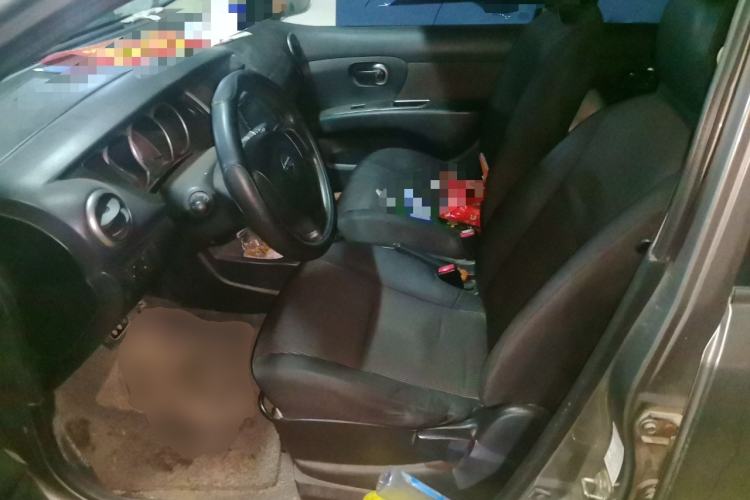 Used Nissan Livina 2010 JINRUI Edition 1.6L Automatic Standard Model Left Front Seat