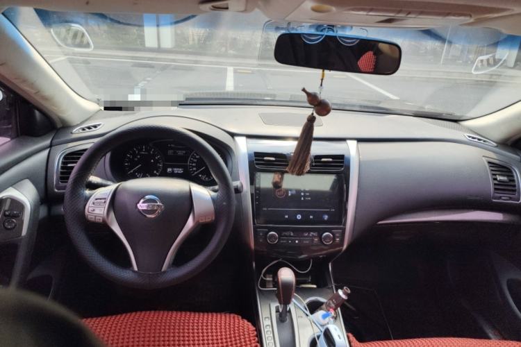 Used Nissan Teana 2014 2.0L XL Upper Tech Edition Center Console