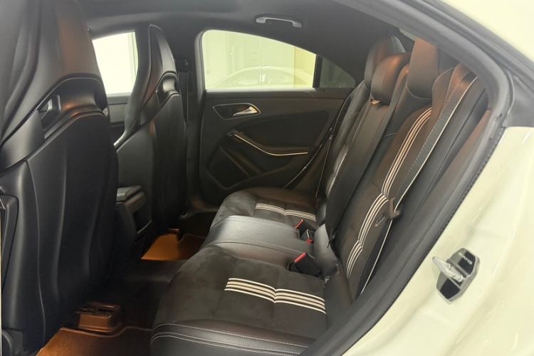 Used Mercedes-Benz CLA 2017 CLA 220 4MATIC Polar Limited Edition Interior 8