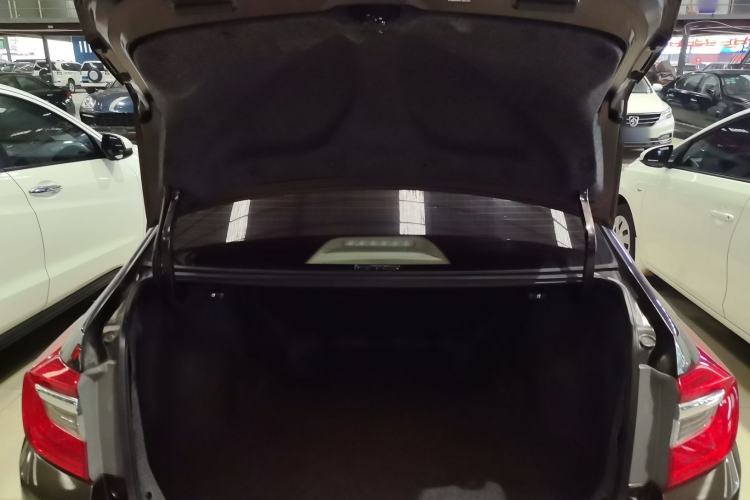 Used Honda Crider 2015 1.8L automatic luxury edition
