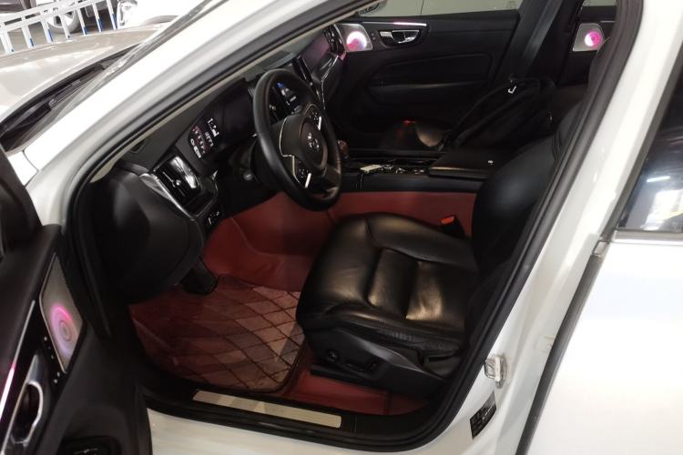 Used Volvo XC60 2020 T5 4x4 Zhiyi Luxury Edition