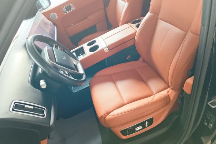 Used Li Auto L8 2024 Pro Model
