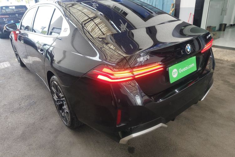 Used BMW 5 Series 2025 530Li Luxury Edition M Sport Package
