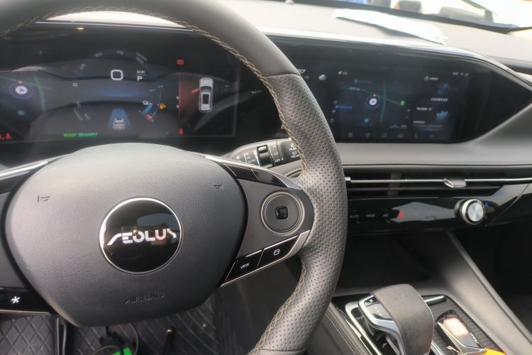 Used Dongfeng Aeolus Huge 2022 Mach Dual-Motor 1.5T MHD Dare-to-Dream Edition
