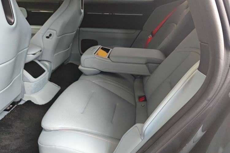 Used Avatr 12 2025 Ultra Extended-Range Edition Left Rear Seat