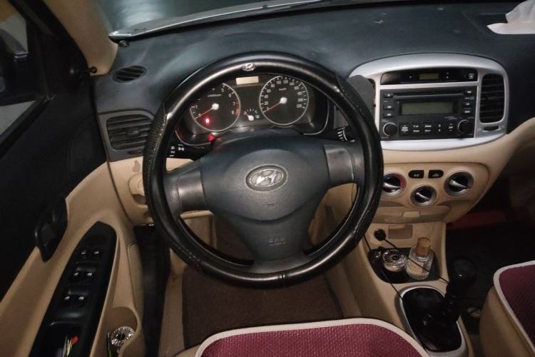 Used Hyundai Accent 2011 1.4 Manual Comfort Version
