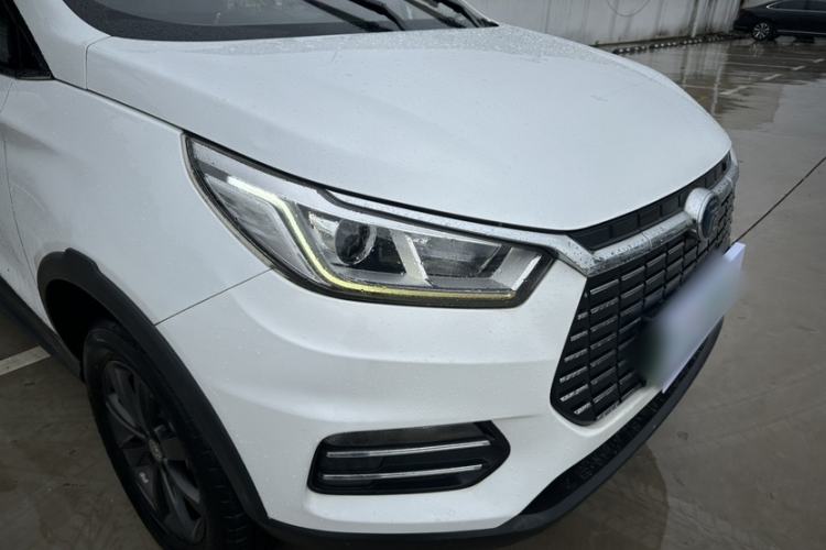 Used BYD Yuan New Energy 2018 EV360 Smart Connect Cool Edition Exterior 5