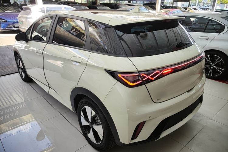Used BYD Dolphin 2023 420 km Fashion Edition

