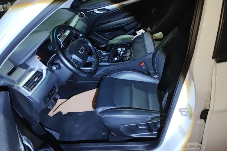 Used Geely Auto Emgrand 2019 Leading Edition 1.5L CVT Upward Connectivity Model China V Standard