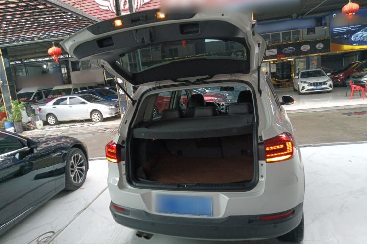 Used Volkswagen Tiguan 2016 300TSI Automatic Two-Wheel Drive Luxury Edition Trunk