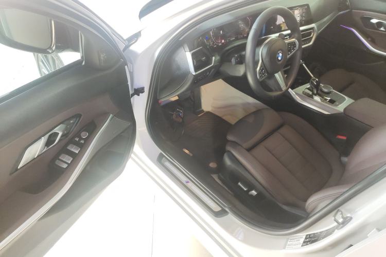 Used BMW 3 Series 2020 330Li xDrive M Sport Night Edition Driver Seat