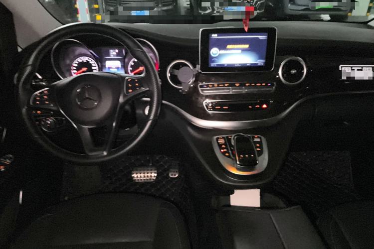 Used Mercedes-Benz V-Class 2018 V 260 Prestige Edition China VI
