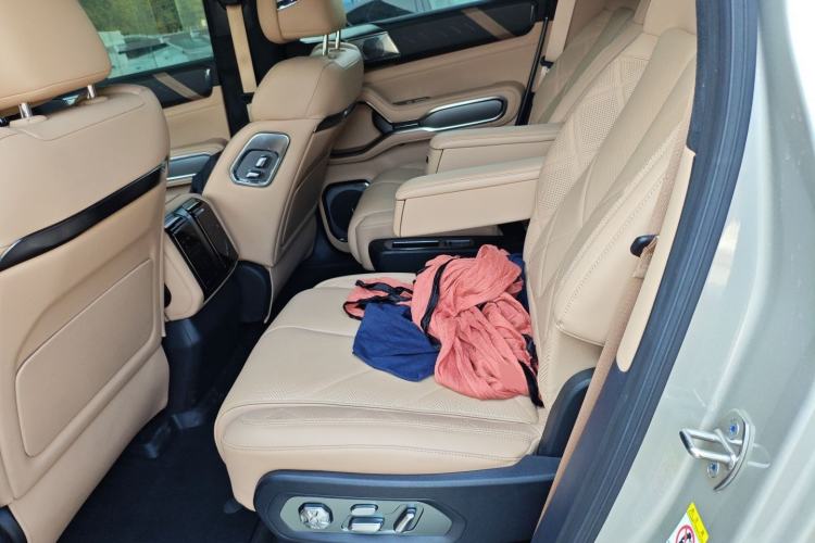 Used Formula Leopard Leopard 8 2025 Smart & Brave Flagship Edition 6 Seats