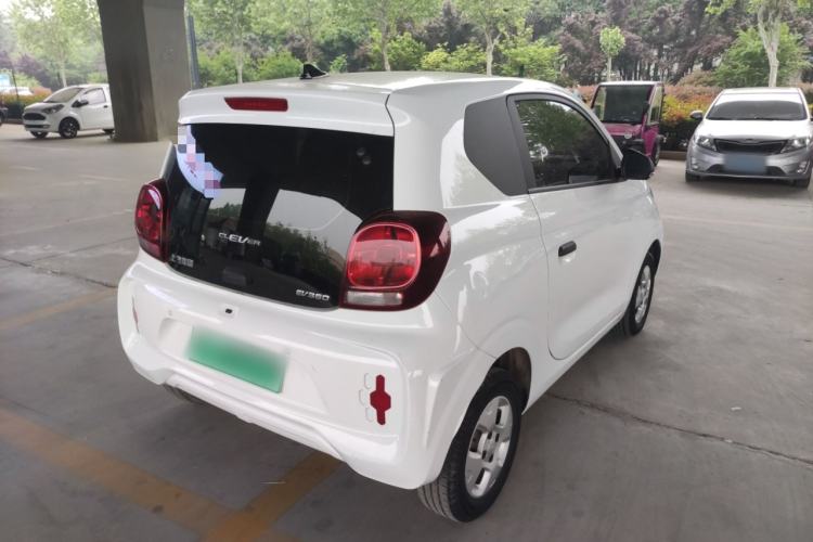 Used Roewe Clever 2021 302km All-Round Version Rear Right 45 Deg