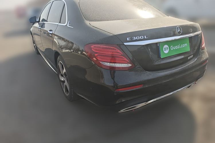 Used Mercedes-Benz E-Class 2016 E 300 L Sporty and Stylish Model
