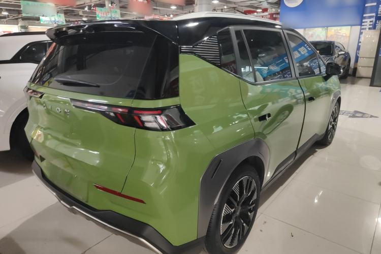 Used AION Y 2022 70 Tech Edition Lithium Iron Phosphate
