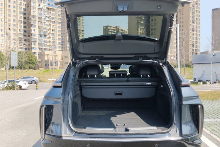 Used Cadillac LYRIQ 2022 Rear-Drive Long-Range Luxury Edition
