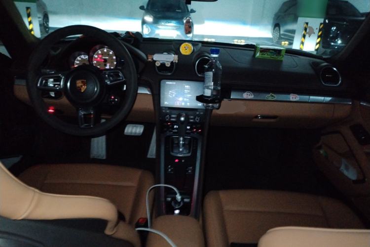 Used Porsche 718 2018 Cayman 2.0T Center Console