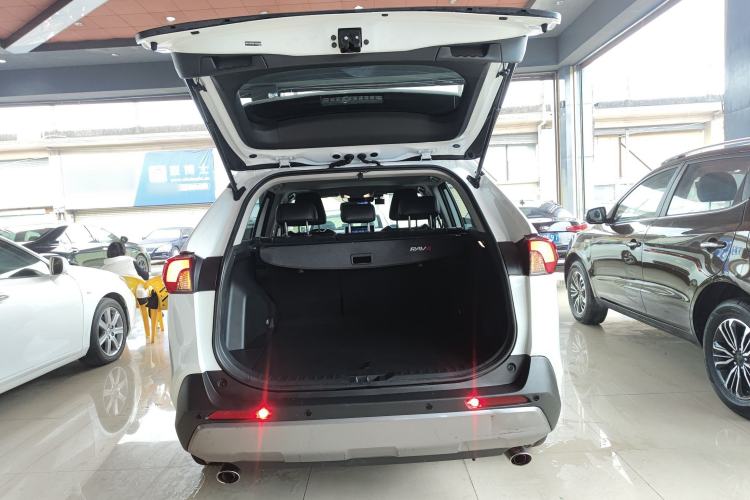 Used Toyota RAV4 2021 Dual-Engine 2.5L E-CVT Two-Wheel Drive Elite Edition