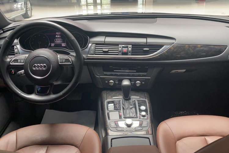 Used Audi A6L 2018 30th Anniversary Edition 45 TFSI quattro Sport model
