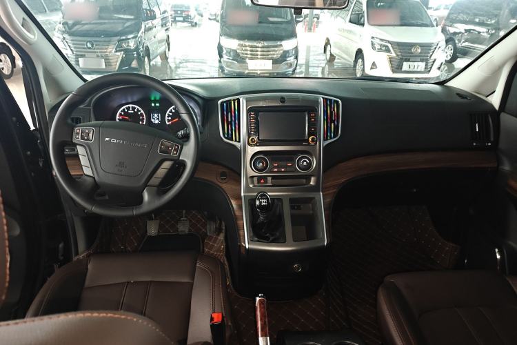 Used FORTHING Lingzhi PLUS 2021 Travel Edition 2.0L Manual Luxury 7-Seater