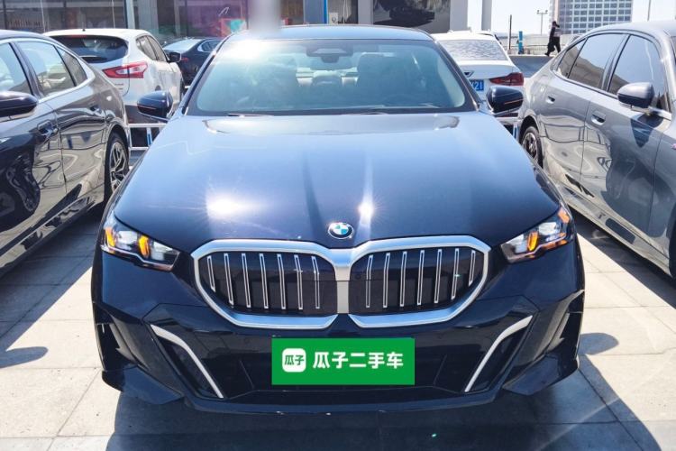 Used BMW 5 Series 2025 530Li Luxury Edition M Sport Package
