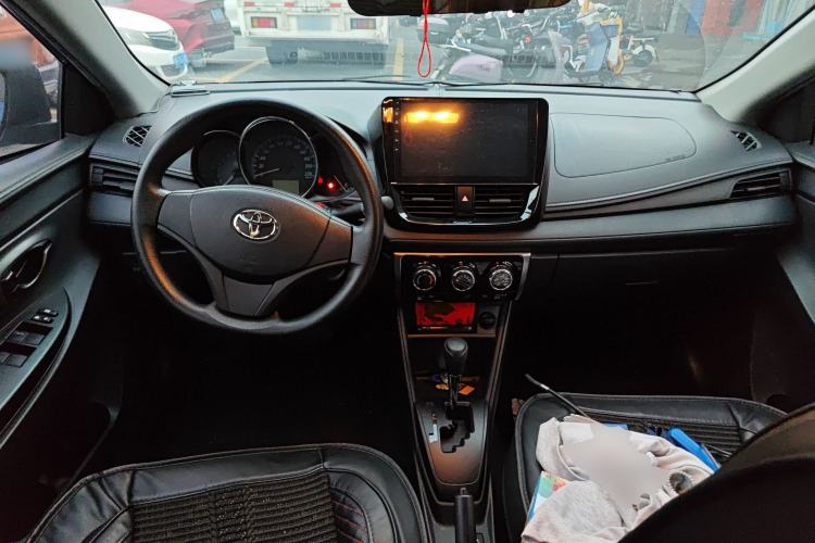 Used Toyota YARiS L Zhi Xiang 2019 1.5E CVT Dynamic Edition China VI compliant Center Console