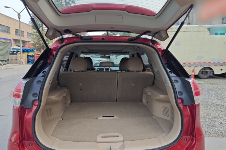 Used Nissan X-Trail 2014 2.5L CVT Leading Edition 4WD