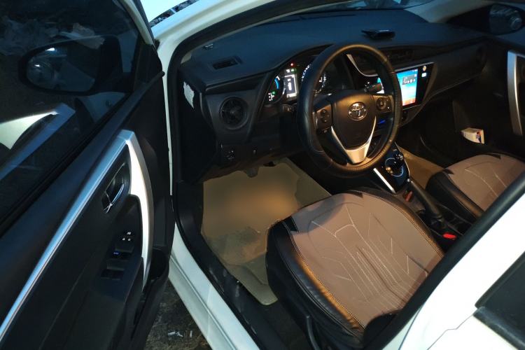 Used Toyota Levin 2017 Revised Dual-Engine 1.8H GS E-CVT Elite Sunroof Version China V Standard
