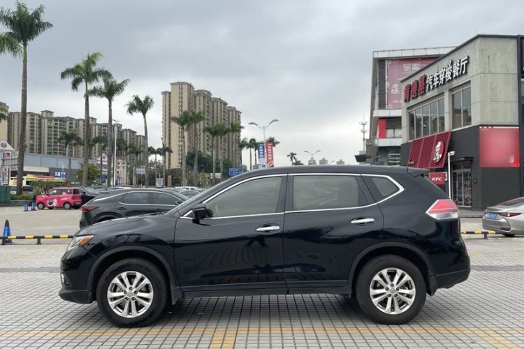 Used Nissan X-Trail 2015 2.0L CVT Comfort MAX Edition 2WD Exterior 5