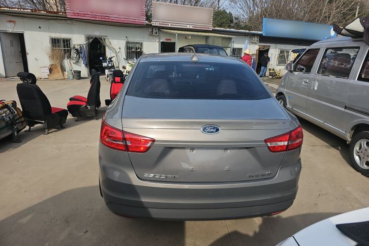 Used Ford Escort 2015 1.5L Manual Comfort Model