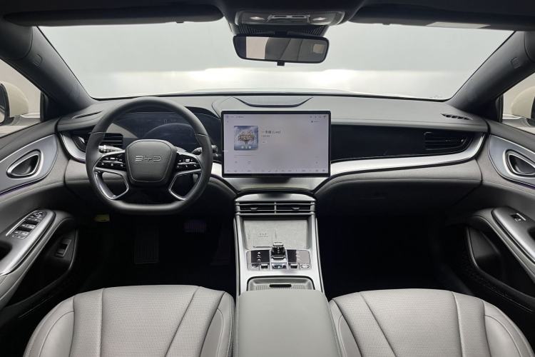 Used BYD Seal 07 DM-i 2025 DM-i 1.5L 125km Luxury Model Interior 4
