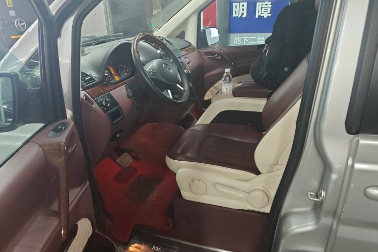 Used Mercedes-Benz Viano 2013 3.5L Dynamic Edition Left Front Seat