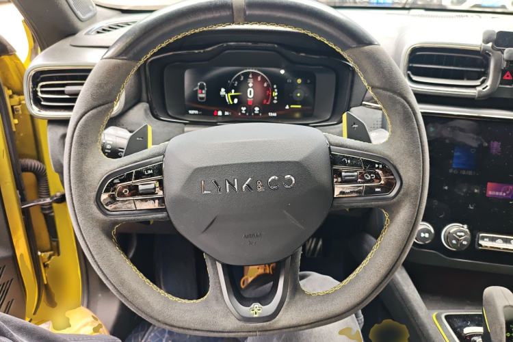 Used Lynk & Co 03 2019 03+ 2.0TD Automatic Wind-Chasing Edition Steering Wheel