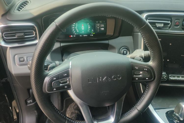 Used Lynk & Co 01 EM-P 2018 1.5T PHEV JingPro National Emission Standard V Steering Wheel