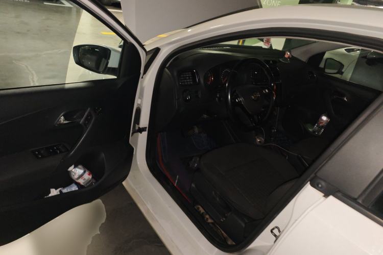 Used Volkswagen Polo 2016 1.6L Automatic Comfort Model