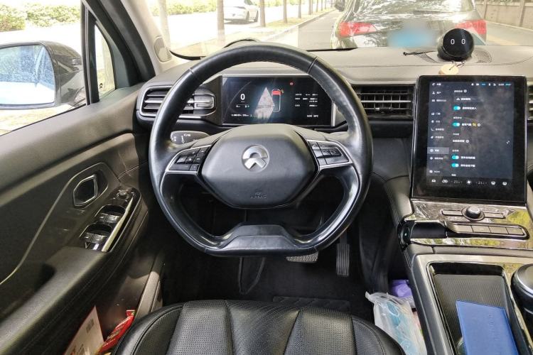 Used Nio ES8 2018 355 km Base Version 7-Seater Edition