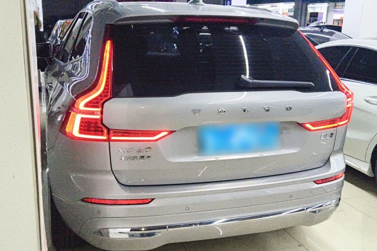 Used Volvo XC60 2022 B5 4x4 Zhiyi Luxury Edition
