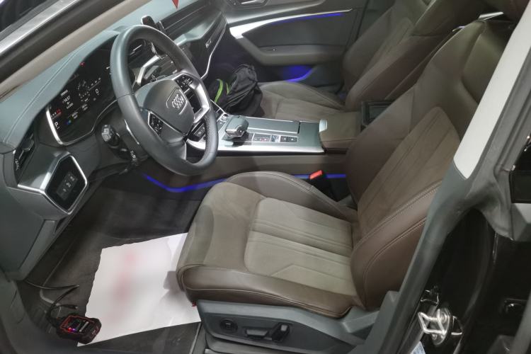 Used Audi A7L 2024 45TFSI S-line Dream-Building Edition Flow Crystal Package
