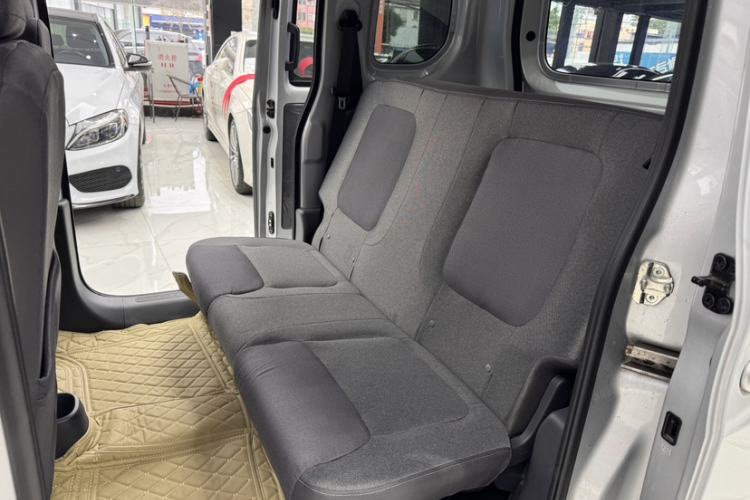 Used Wuling Zhiguang New Energy 2025 Comfort Model Interior 5