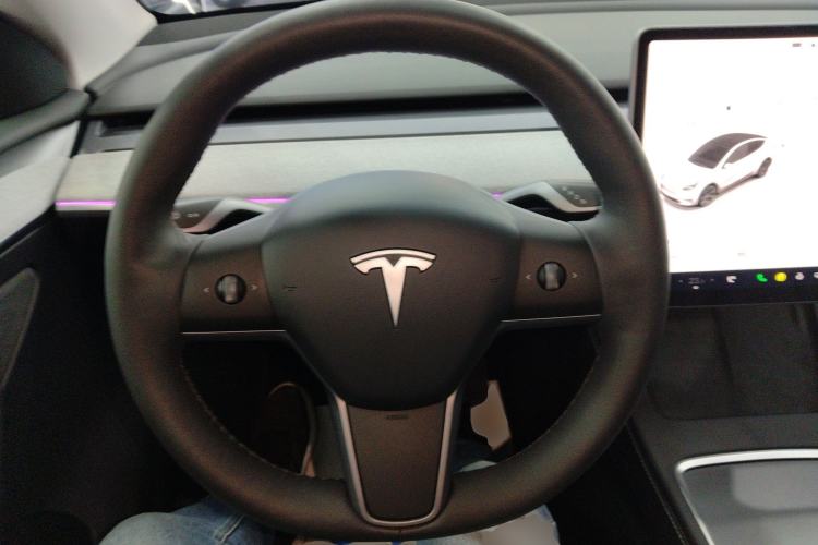 Used Tesla Model Y 2023 Rear-Wheel-Drive Version